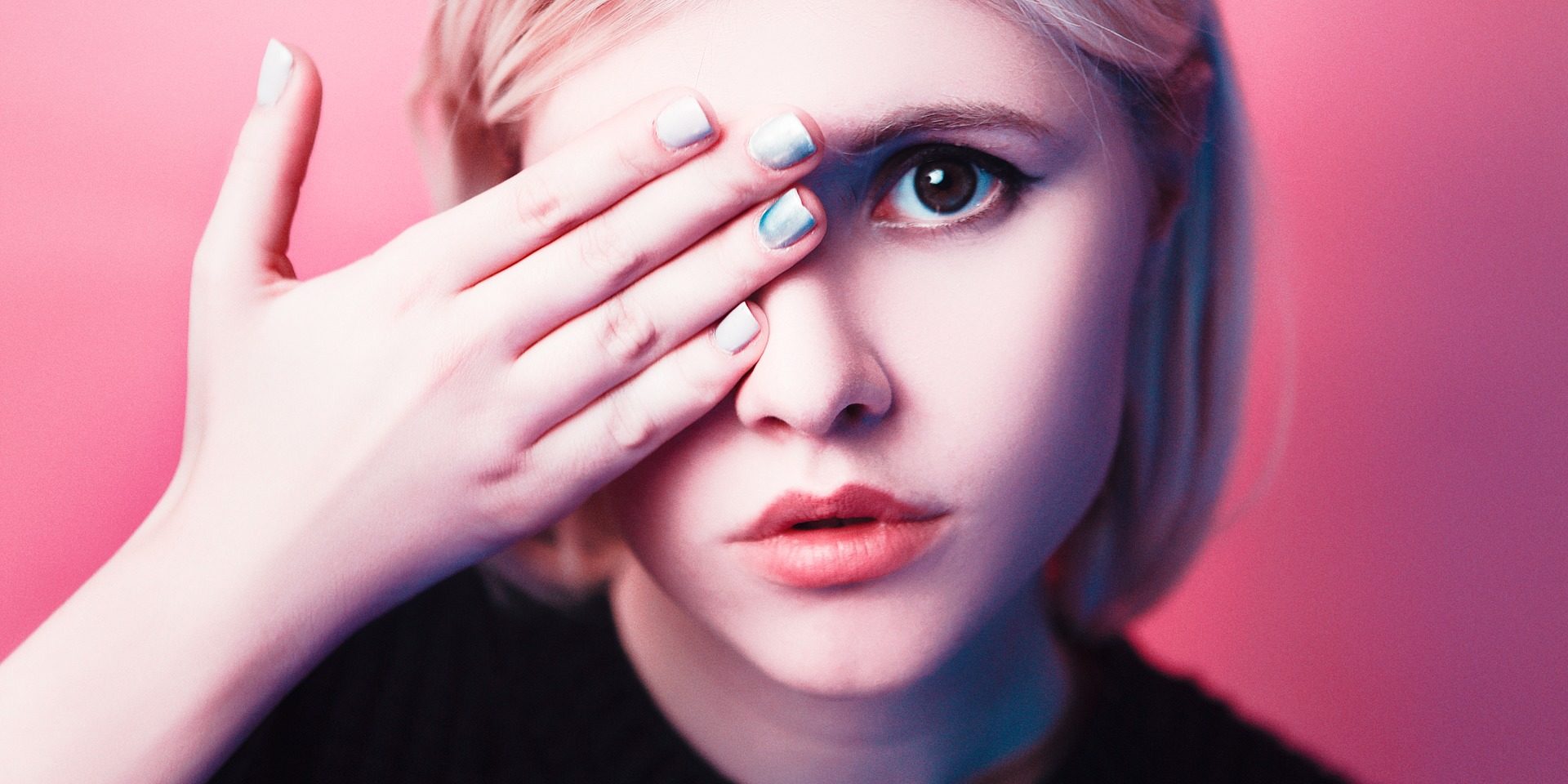 portrait-of-a-girl-3571300_1920